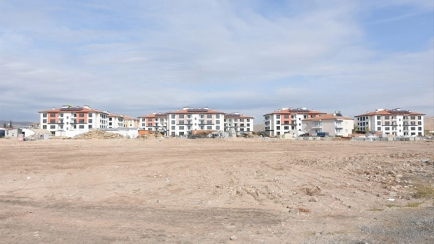 157 deprem konutu kasımda teslim edilecek