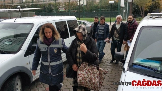 17 mağazadan hırsızlık yaptılar, alarmdan folyo ile kurtuldular