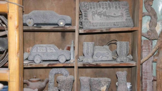 17 yıldır sınırları zorlayan Mahmut Hoca'nın taşlar ellerinde hayat buluyor