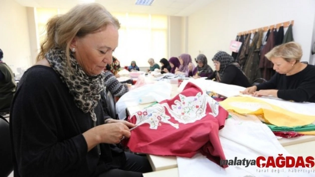 19. yüzyıldan kalma örtü, restorasyonla hayat buldu