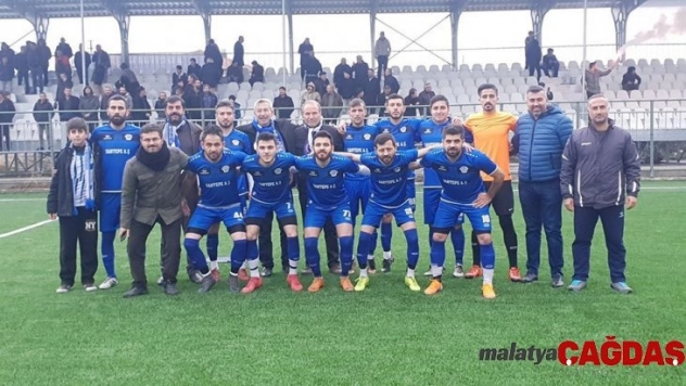 1.Amatör Küme Futbol Ligi'nde lider Arapgir'e Arguvan darbesi