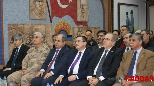 İsmet İnönü'  konferansı düzenlendi