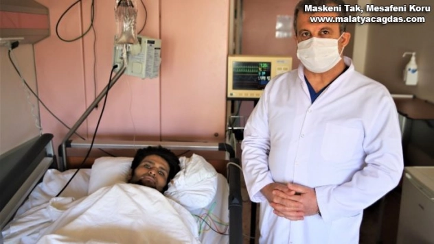 2 ton kalıbın altında kaldı ölmedi hayata tutundu