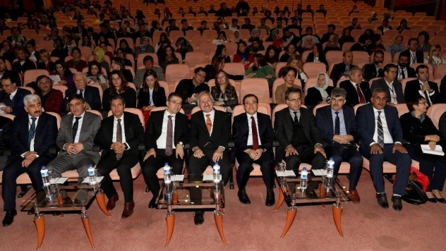 9.Uluslararası Dünya Dili Türkçe Sempozyumu
