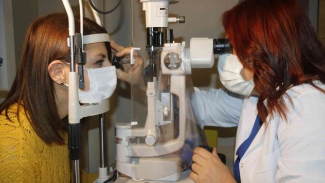 2035'te her 3 çocuktan 1'i gözlük takacak