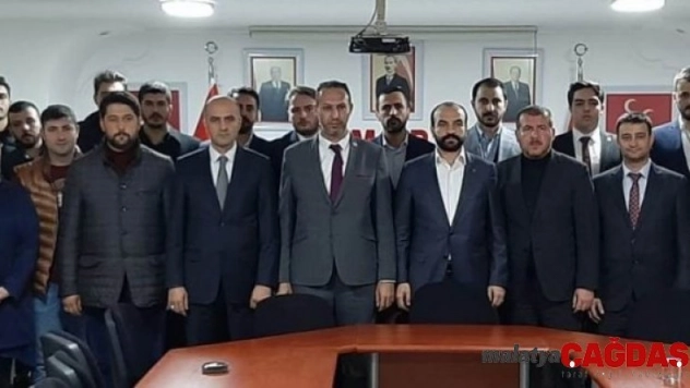 22 Ülkü Ocağı'nın yöneticilerinden MHP Bursa Teşkilatı'na ziyaret