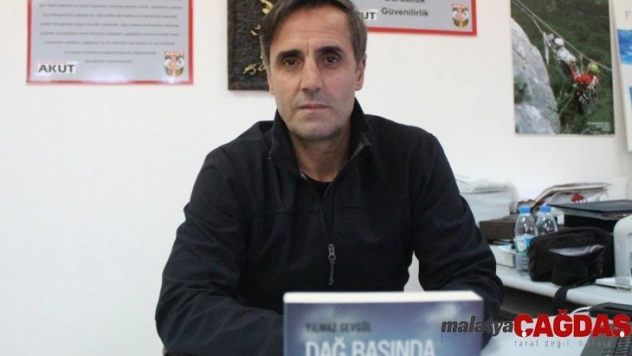 26 yıl önce Uludağ'da kaybolan 18 kişi yaptıkları kar mağarası ile hayatta kalmış