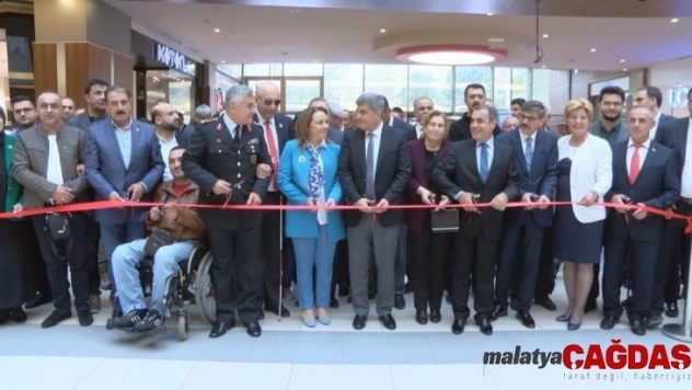 29 Ekim konulu yağlı boya sergisi açıldı