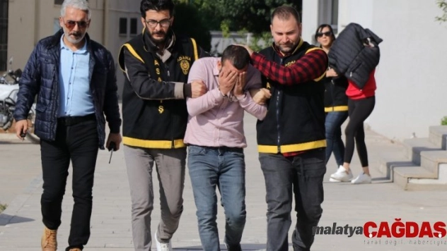 3 gün önce evlendi, Mehir bahanesiyle kuyumcuyu 65 bin lira dolandırmaya kalktı