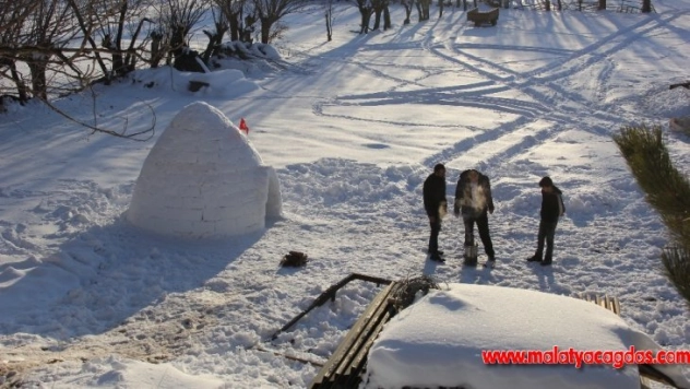 3 günde yaptılar, içinde keyif sürüyorlar