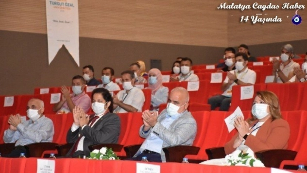 3. Uluslararası Fiziksel Kimya ve Fonksiyonel Malzemeler Konferansı başladı