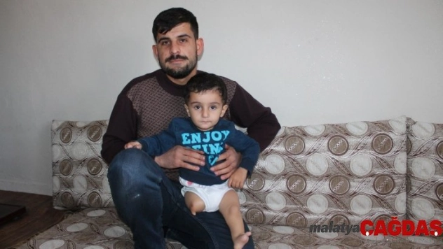 3 yaşındaki engelli Ardem'in yaşam mücadelesi yürek burkuyor