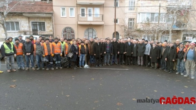 350 Evler Mahallesinde temizlik seferberliği yapıldı
