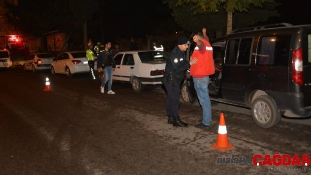 4 bin 184 kişinin kimlik kontrolü yapıldı