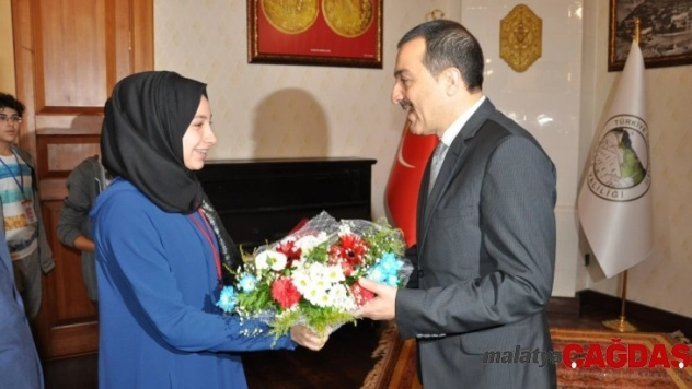 43 gönüllü 'Biz Anadoluyuz' projesiyle Kars'a geldi