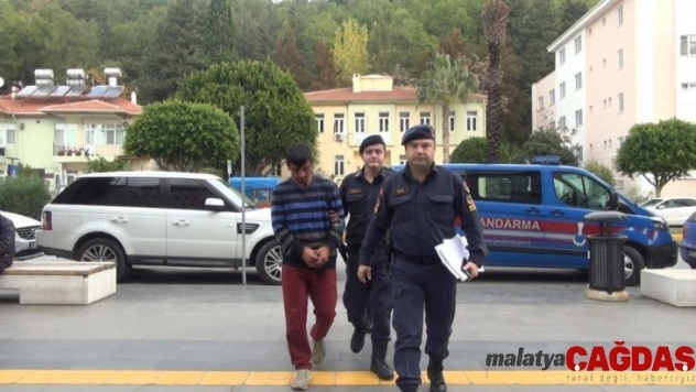 5 yıldızlı otelin oyun salonundaki para kasasını çaldı