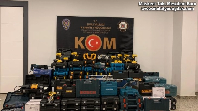 575 parça kaçak malzeme ele geçirildi