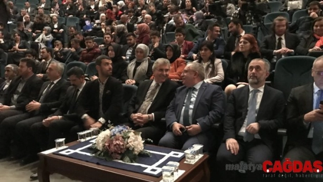 6 branş kategoride yarışan sporcular ödüllerini aldı