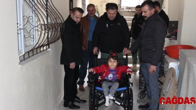 6 yaşındaki Narin, akülü sandalyesine kavuştu