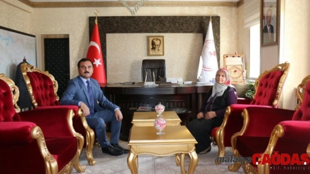 60 yaşında okuma yazma öğrendi, 68 yaşında şiir kitabı çıkardı