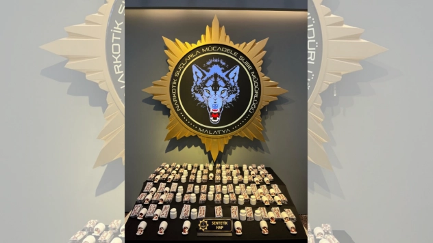 7 Bin 881 Sentetik Ecza Ele Geçirildi