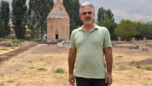 700 Yıllık 6 Yeni Mezar Gün Yüzüne Çıkarıldı