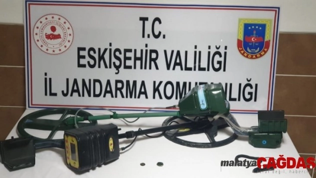 72 yaşındaki şüphelinin evinde Bizans-Roma dönemine ait sikke çıktı