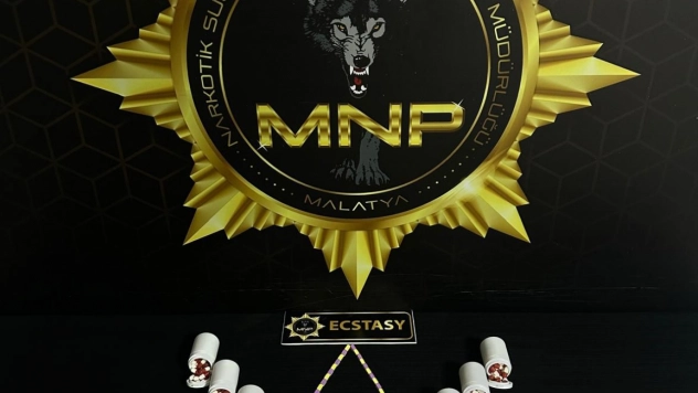 Sokak Satıcılarına Darbe: 810 Adet Uyuşturucu Hap Ele Geçirildi