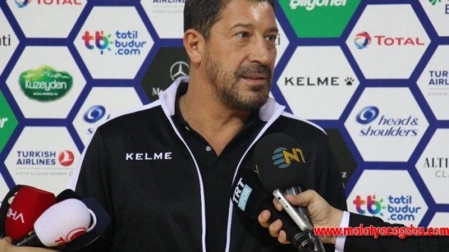 A Milli Basketbol Antrenörü Sarıca: 'Elimizdeki kadroyla kazanmak istiyoruz'