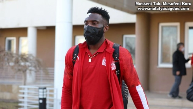 Aaron Appindangoye'nin tedavisi Fransa'da sürüyor