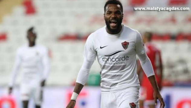 Aaron Boupendza resmen Al-Arabi'de