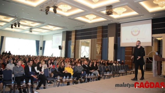 Absürt öğretmenlerden yenlikçi eğitimin şifreleri