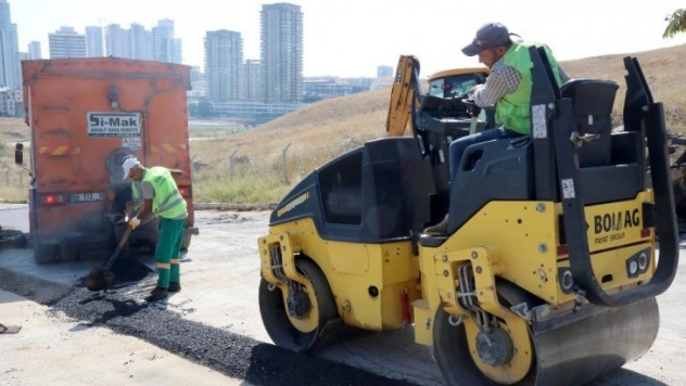 Acil asfalt ekibi yollarda