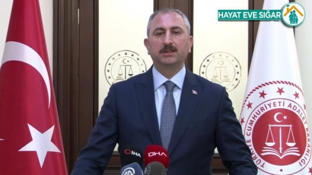 Adalet Bakanı Gül: '17 mahkumda virüs tespit edildi, 3 kişi hayatını kaybetti'