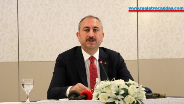 Adalet Bakanı Gül korona virüs salgınına yönelik alınan yeni tedbirleri açıkladı