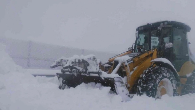 Adana-Ankara otoyolu ulaşıma kapandı