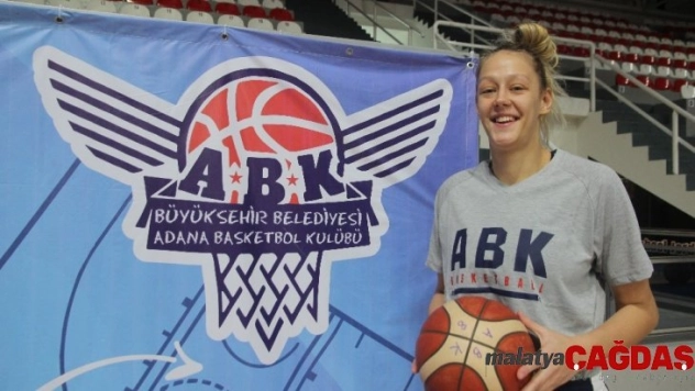 Adana Basketboldan pota altına takviye