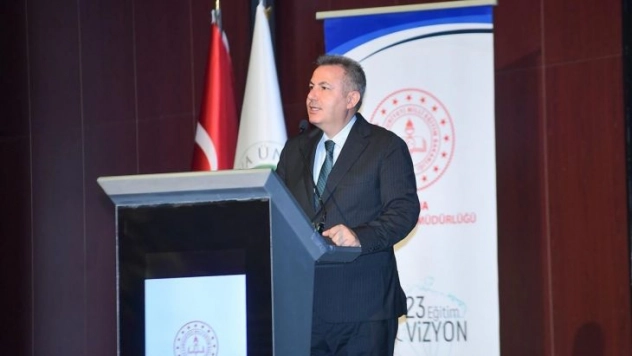 Adana'da 'dijital okuryazar ve kodlama' seferberliği