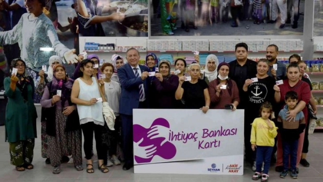 Adana'da 'İhtiyaç Bankası' açıldı