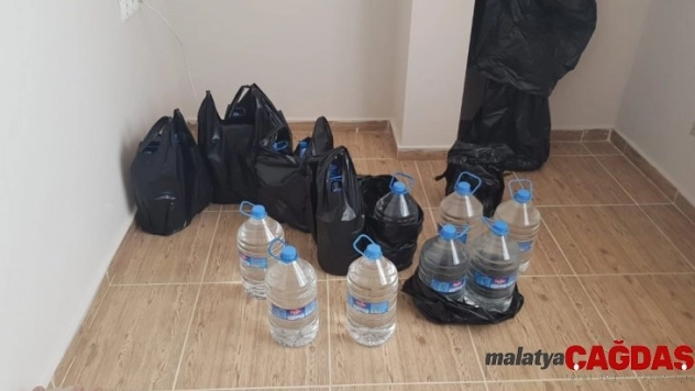 Adana'da 128 litre kaçak içki ele geçirildi