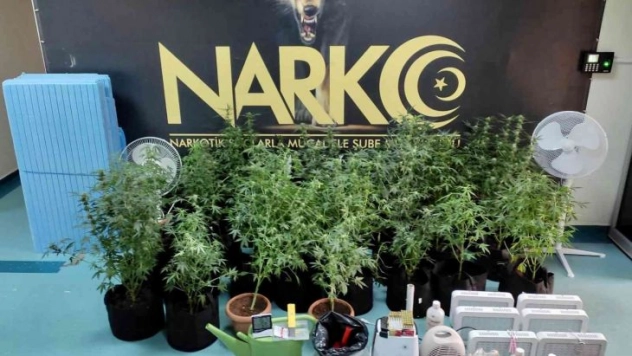 Adana'da 16 torbacı tutuklandı