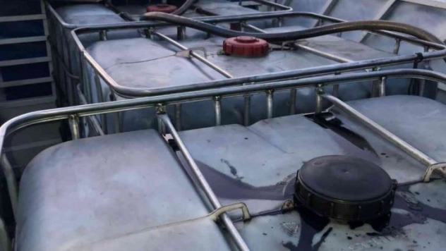 Adana'da 3 bin litre kaçak akaryakıt ele geçirildi