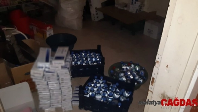 Adana'da kaçak içki ve sigara operasyonu