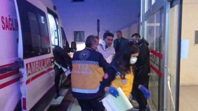 Adana'da trafik kazası: 2'si çocuk 4 yaralı