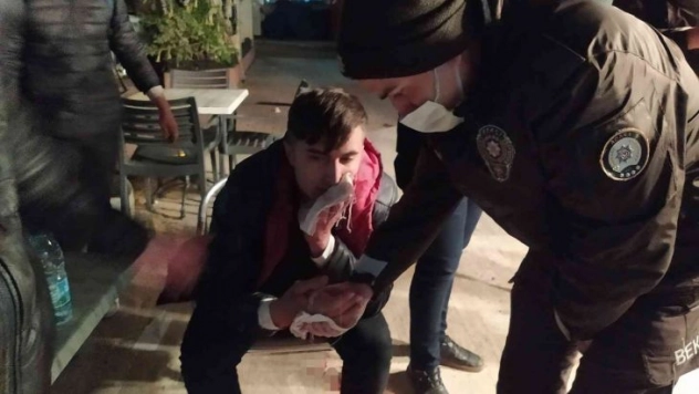 Adana'da yeni yılın ilk kavgası: 1 yaralı