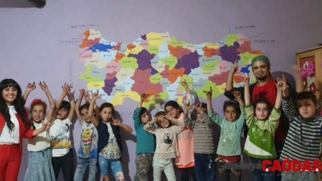 Adana'dan Hizan'ın dağ köyüne uzanan öğretmenlik aşkı