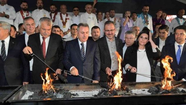 Adana tek yürek oldu... Lezzet Festivali 600 binin üzerinde misafir ağırladı