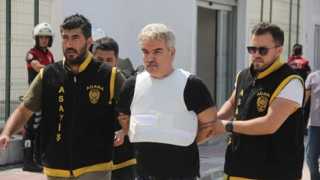 Adana'da 3 kişiyi öldüren zanlı tutuklandı