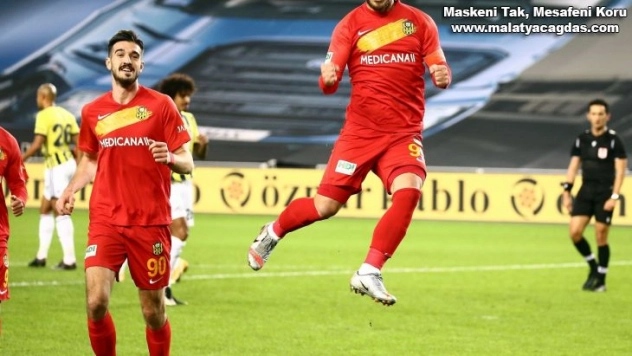 Adem Büyük'ün 15 golünün 9'u penaltıdan