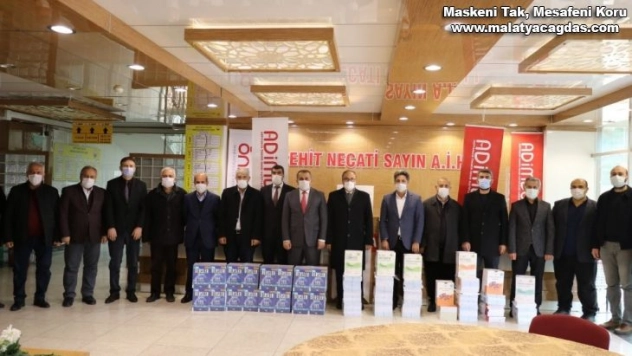 ADİMDER'den imam hatip liselerine kaynak kitap desteği